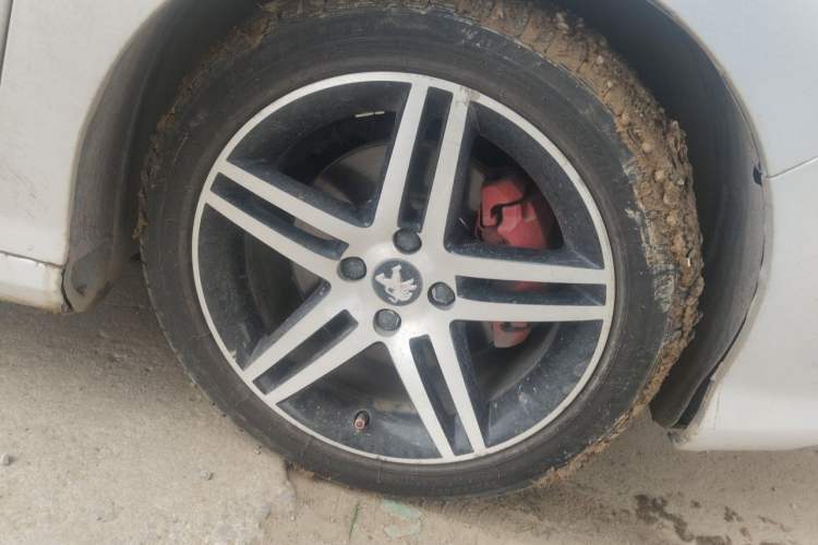 Used Peugeot 308 2012 1.6T CC Luxury Model Right Front Wheel Hub