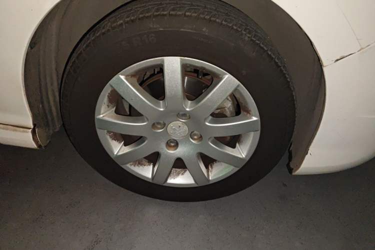 Used Peugeot 308 2012 1.6L Manual Fashion Edition Right Front Wheel Hub