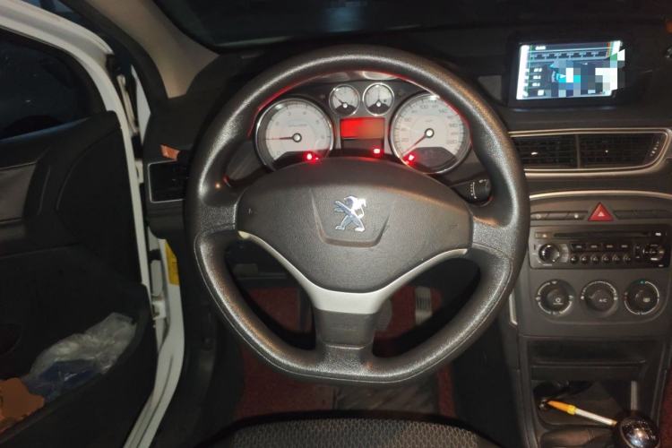 Used Peugeot 308 2012 1.6L Manual Fashion Edition Steering Wheel