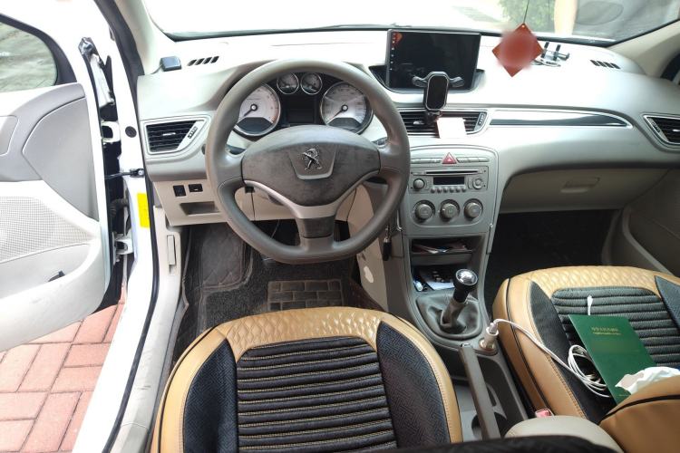 Used Peugeot 308 2012 1.6L Manual YouShang Edition Steering Wheel