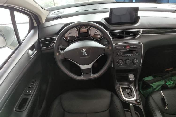 Used Peugeot 308 2012 1.6L Automatic YouShang Model Steering Wheel