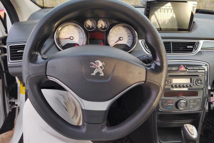 Used Peugeot 308 2012 1.6L Automatic YouShang Model Steering Wheel