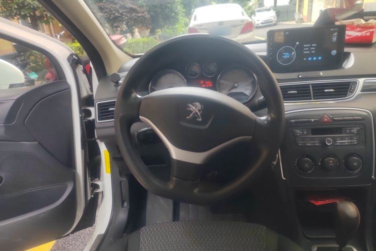 Used Peugeot 308 2012 1.6L Automatic YouShang Model Steering Wheel