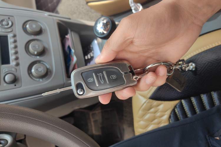 Used Peugeot 308 2012 1.6L Manual YouShang Edition Vehicle Key