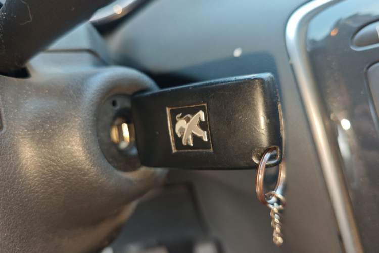 Used Peugeot 308 2012 1.6L Manual YouShang Edition Vehicle Key