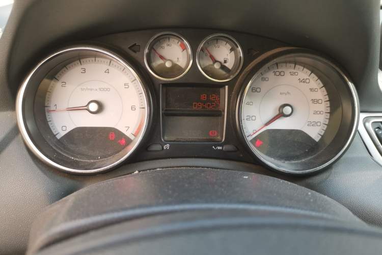 Used Peugeot 308 2013 1.6L Manual YouShang Model Odometer Close Up