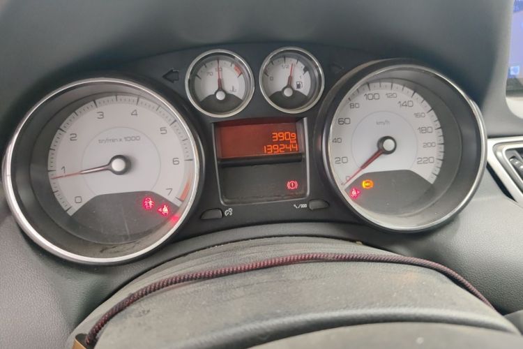 Used Peugeot 308 2013 1.6L Manual YouShang Model Odometer Close Up