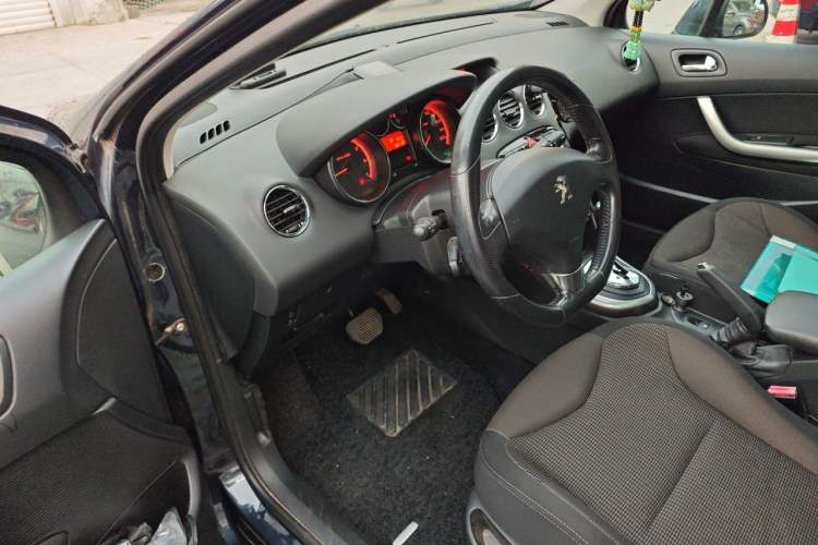 Used Peugeot 308 2013 1.6T SW Fashion Edition Driver Seat