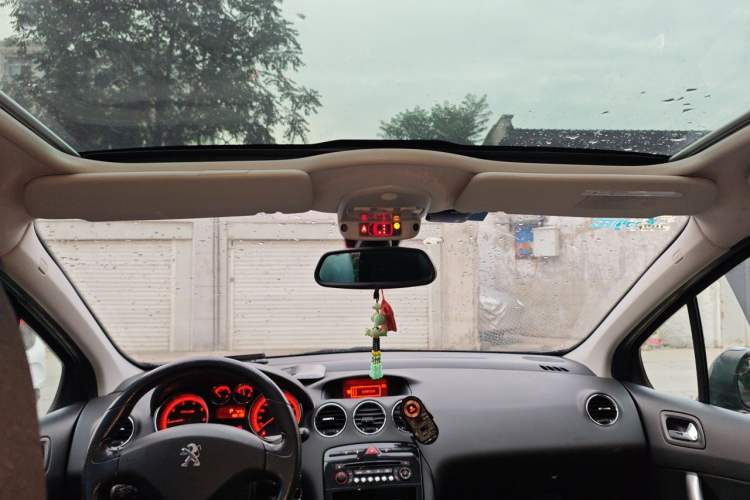 Used Peugeot 308 2013 1.6T SW Fashion Edition Headliner