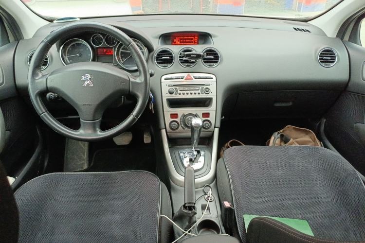 Used Peugeot 308 2013 1.6T SW Fashion Edition Center Console