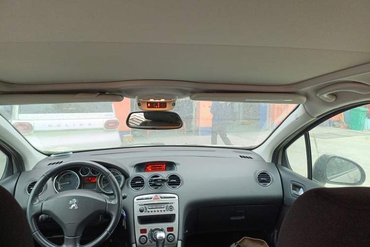 Used Peugeot 308 2013 1.6T SW Fashion Edition Headliner