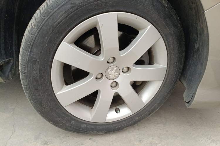 Used Peugeot 308 2013 1.6T SW Fashion Edition Right Front Wheel Hub