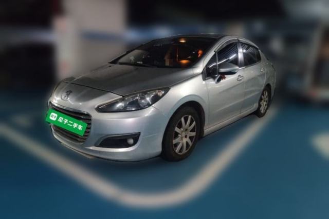 Ojetý Peugeot 308 2013 1.6L Automatic YouShang Model