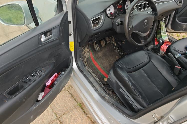 Used Peugeot 308 2013 1.6L Manual YouShang Model Driver Seat