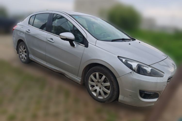 Used Peugeot 308 2013 1.6L Manual YouShang Model Front Right 45 Deg