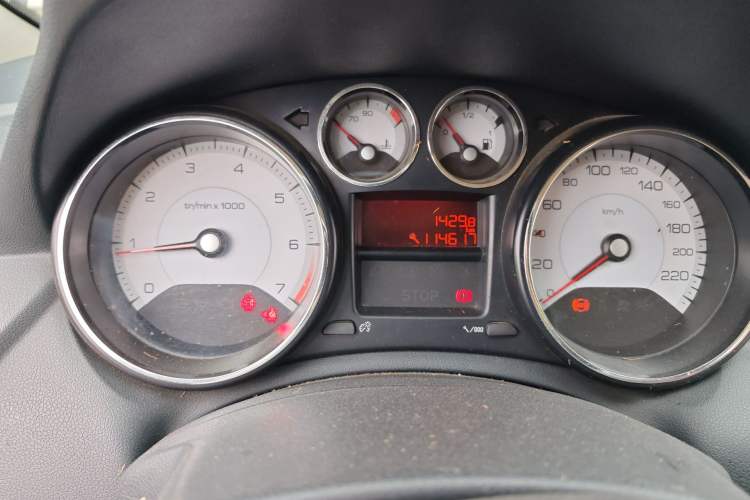 Used Peugeot 308 2013 1.6L Manual YouShang Model Odometer Close Up
