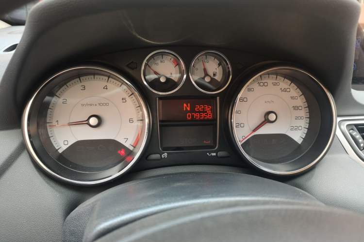 Used Peugeot 308 2013 1.6L Automatic YouShang Model Odometer Close Up