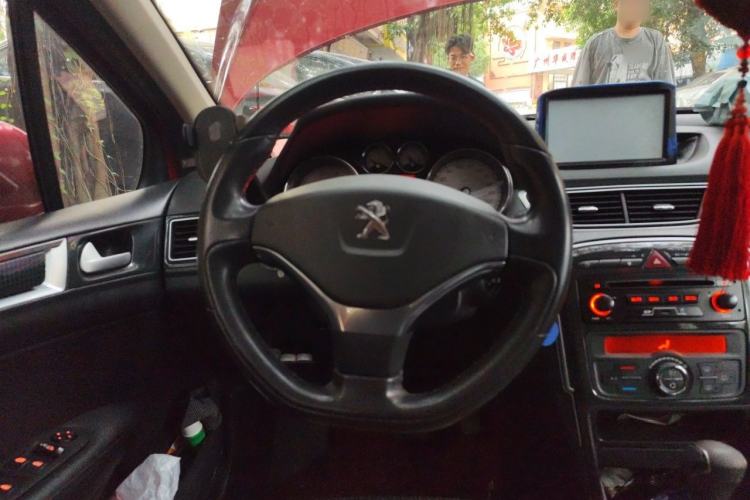 Used Peugeot 308 2013 1.6L Automatic Fashion Model Steering Wheel