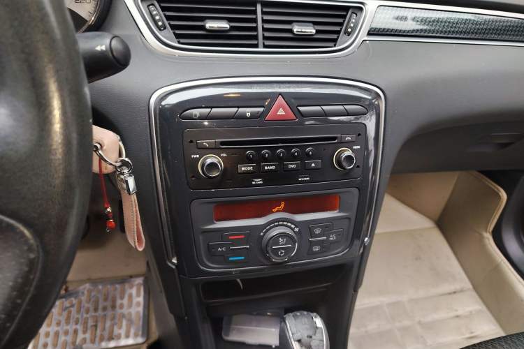 Used Peugeot 308 2013 1.6L Automatic Fashion Model Audio And AC Panel