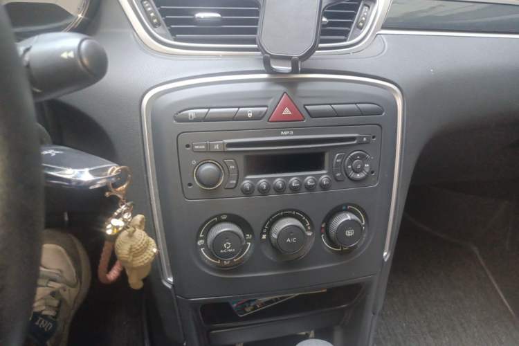 Used Peugeot 308 2013 1.6L Automatic YouShang Model Audio And AC Panel
