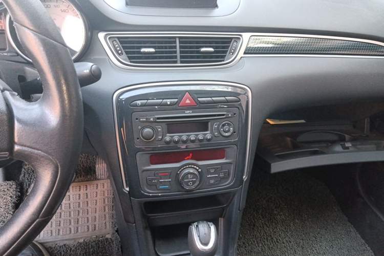 Used Peugeot 308 2013 1.6L Automatic Fashion Model Audio And AC Panel