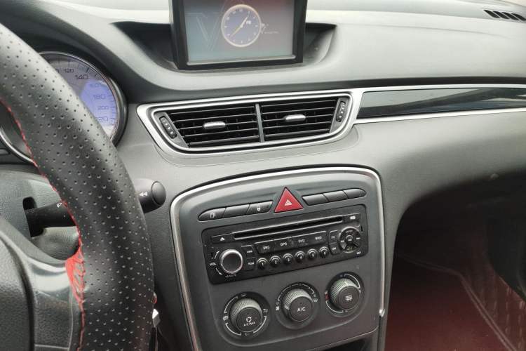 Used Peugeot 308 2013 1.6L Automatic YouShang Model Audio And AC Panel