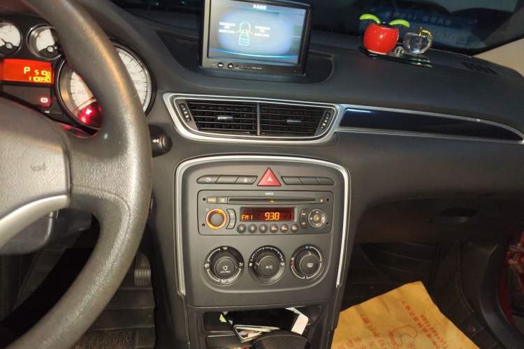 Used Peugeot 308 2013 1.6L Automatic YouShang Chen Kun Excellent Edition Audio And AC Panel