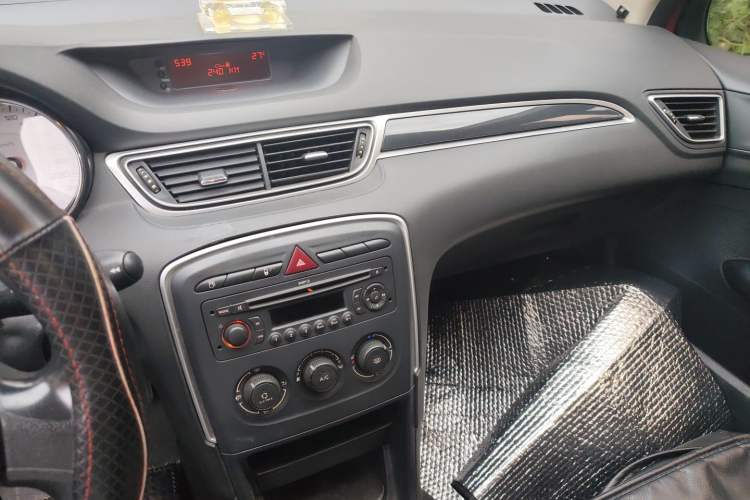 Used Peugeot 308 2013 1.6L Manual YouShang Model Audio And AC Panel