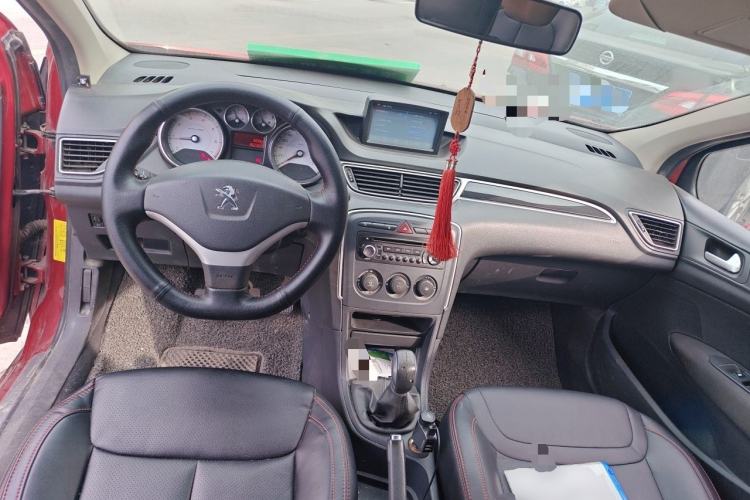 Used Peugeot 308 2013 1.6L Manual YouShang Model Center Console