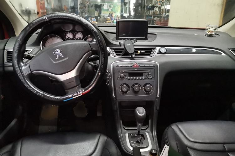 Used Peugeot 308 2013 1.6L Automatic YouShang Model Center Console