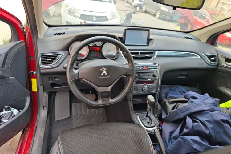 Used Peugeot 308 2013 1.6L Automatic Fashion Model Center Console