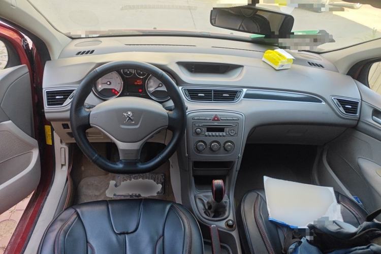 Used Peugeot 308 2013 1.6L Manual YouShang Model Center Console