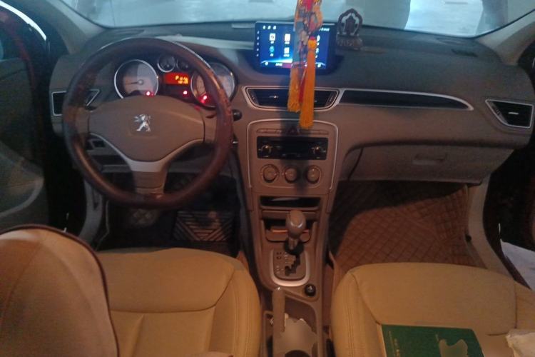 Used Peugeot 308 2013 1.6L Automatic YouShang Model Center Console