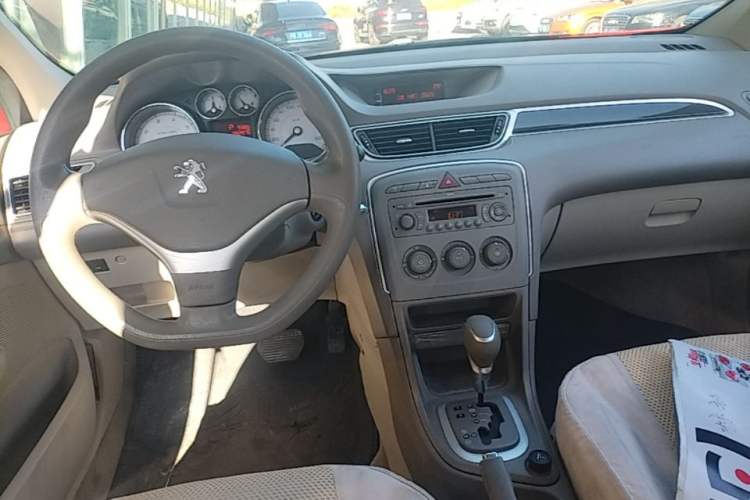 Used Peugeot 308 2013 1.6L Automatic YouShang Model Center Console