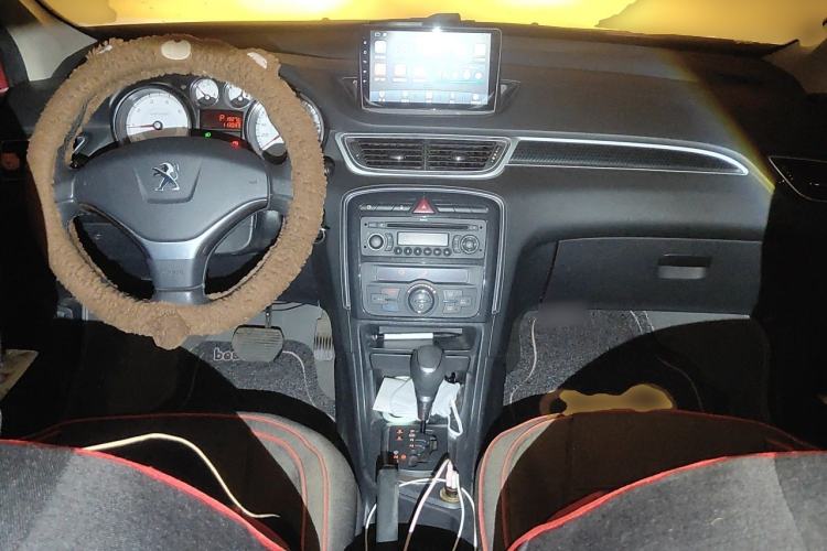Used Peugeot 308 2013 1.6L Automatic Fashion Model Center Console