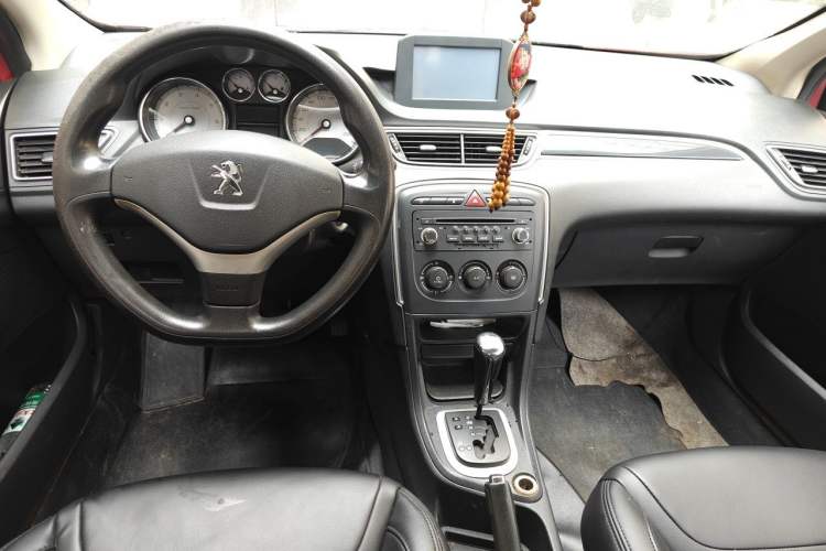 Used Peugeot 308 2013 1.6L Automatic YouShang Model Center Console