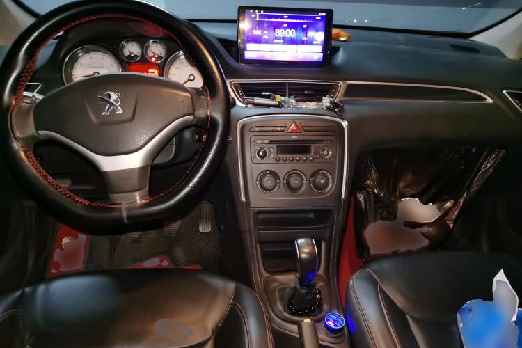 Used Peugeot 308 2013 1.6L Manual YouShang Model Center Console