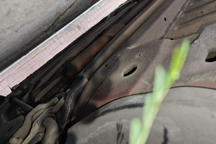 Used Peugeot 308 2013 1.6L Automatic YouShang Model Chassis Front Right