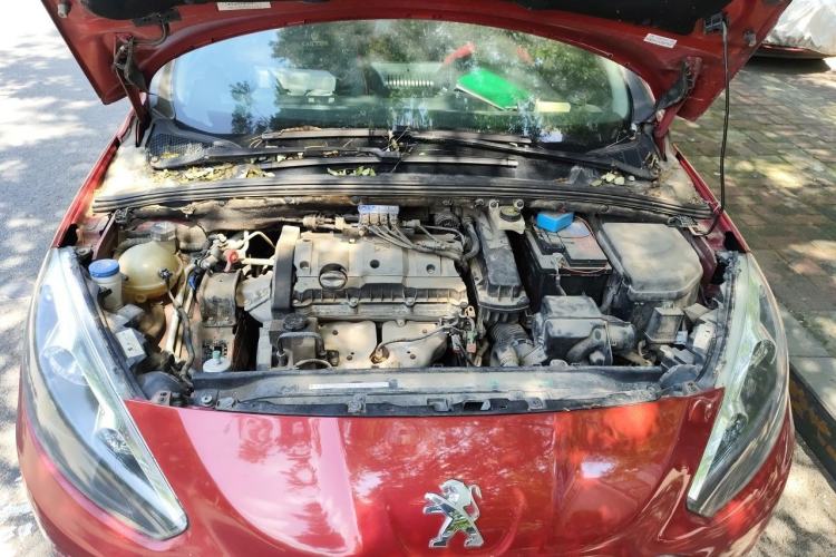 Used Peugeot 308 2013 1.6L Manual YouShang Model CNG Engine Bay