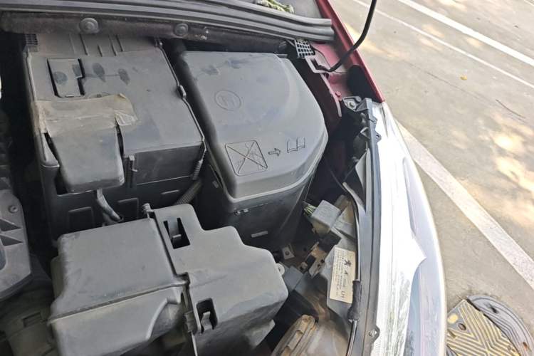 Used Peugeot 308 2013 1.6L Manual YouShang Model Engine Bay Left