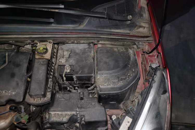 Used Peugeot 308 2013 1.6L Manual YouShang Model Engine Bay Left