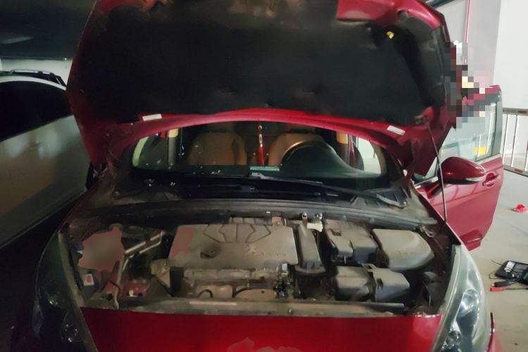 Used Peugeot 308 2013 1.6L Automatic YouShang Model Engine Bay