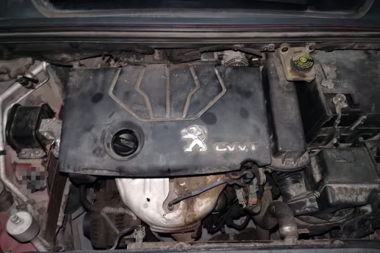 Used Peugeot 308 2013 1.6L Manual YouShang Model Engine Bay