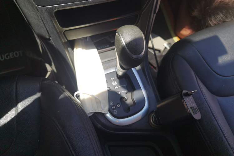 Used Peugeot 308 2013 1.6L Automatic Fashion Model Gear Lever