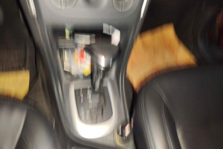 Used Peugeot 308 2013 1.6L Automatic YouShang Chen Kun Excellent Edition Gear Lever