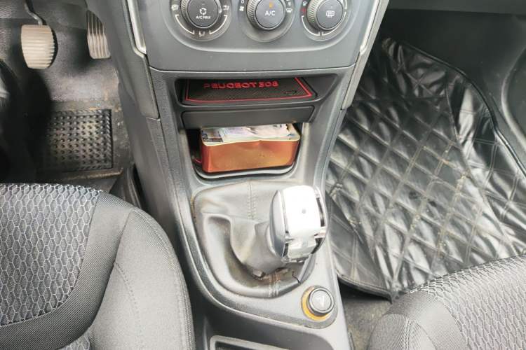 Used Peugeot 308 2013 1.6L Manual YouShang Model Gear Lever