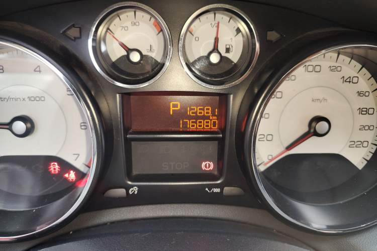 Used Peugeot 308 2013 1.6L Automatic Fashion Model Odometer Close Up