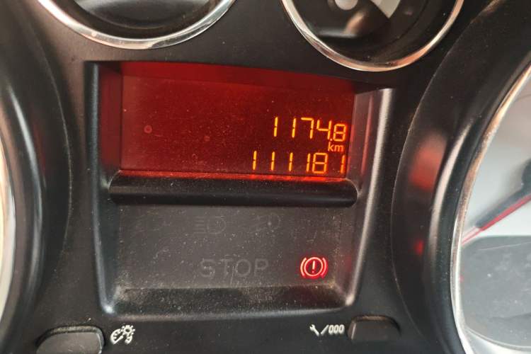 Used Peugeot 308 2013 1.6L Manual YouShang Model Odometer Close Up