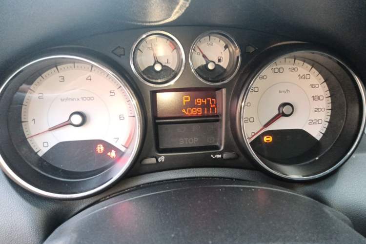 Used Peugeot 308 2013 1.6L Automatic Fashion Model Odometer Close Up