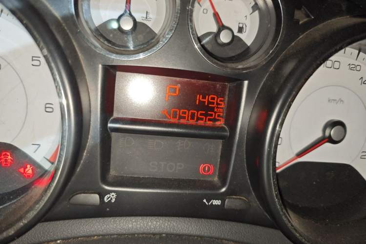 Used Peugeot 308 2013 1.6L Automatic Fashion Model Odometer Close Up